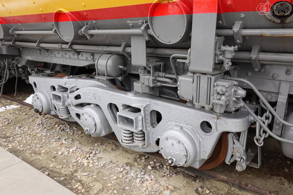 ディーゼル機関車？弱すぎる 世界最強「ガスタービン機関車」が短命だった理由 パワーはバケモノ級