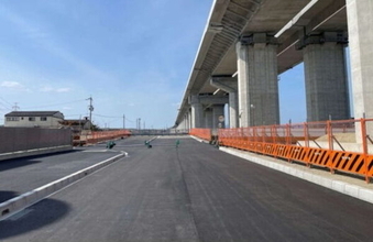 「新名神の側道」ついに“上下線きっちり分離”へ 「逆走に注意！」 開発ラッシュの周辺も激変！ 今夜“交通切り替え”