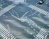 「「踏んで良いの？悪いの？」よくわからない“車線”なぜ増えた？ 黄色と白線の混在型 弁護士に聞いた「合理的な判断方法」」の画像1