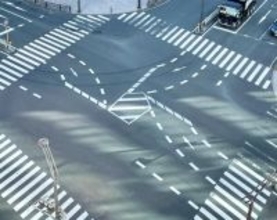 「踏んで良いの？悪いの？」よくわからない“車線”なぜ増えた？ 黄色と白線の混在型 弁護士に聞いた「合理的な判断方法」