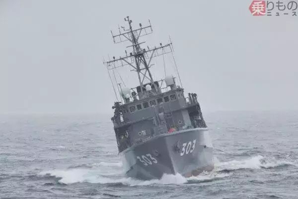 「最終手段の想定も!? 海上自衛官が回答「暴風雨を乗り越える護衛艦」の過酷な台風逃れの裏側」の画像