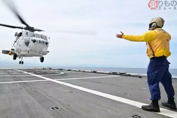 「ぶつかりそう！」米巡視船へ海自ヘリが“神業着艦”！！ パイロット視点の映像に驚きの声多数
