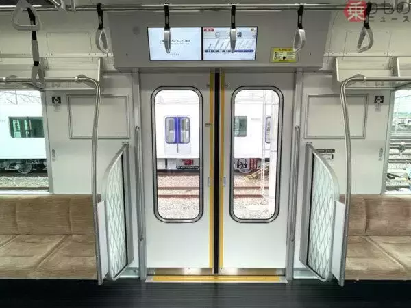 「東武東上線「未来の車両」ついに公開！ 車内は落ち着いた和の雰囲気 今後は新木場や元町・中華街にも乗り入れ」の画像