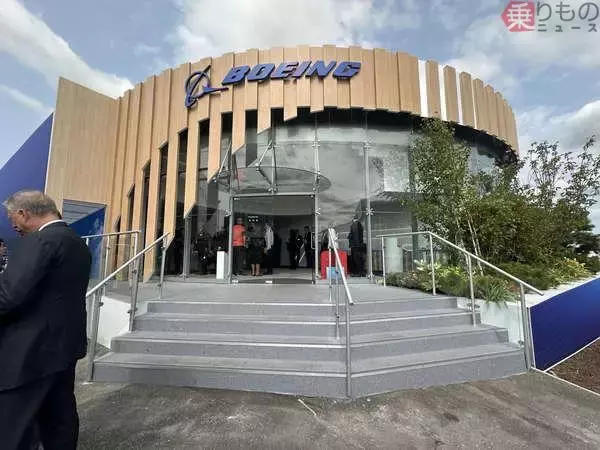 「なぜ？ ボーイングが“世界最大級の空の祭典”で「自社の飛行機を飛ばさない」異例の選択…“沈黙”に込められた深い意味とは」の画像
