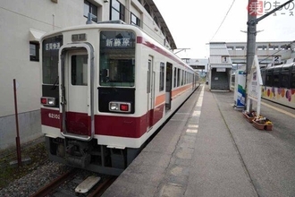 「これはいい車両だ」登場41年の“料金不要”電車も残りわずか 夜行まで想定した乗り得車両の今