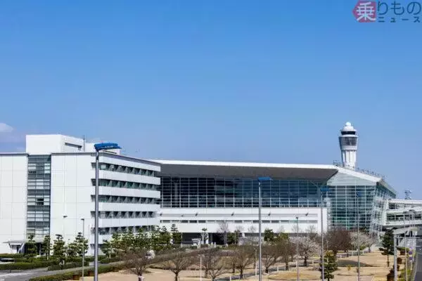 世界のラウンジ王者が“日本の国内線ラウンジ”に初降臨！ 中部空港に誕生の“本気すぎるラウンジ”が爆誕…なぜ中部に？