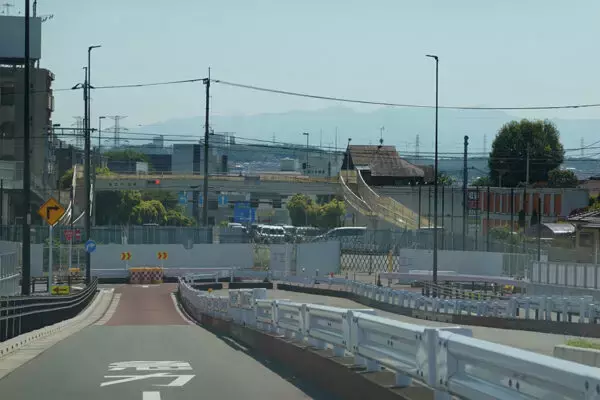 「あと1.3km」で完成する東京－八王子の大動脈 「東八道路」いまどうなってる？ “途中の橋だけ開通”から2年