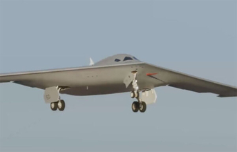 世界で最も最先端な「第6世代爆撃機」新たな製造施設が開設！ 本格的な配備に向けて加速