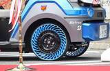 「パンクしない！ 空気のいらない“次世代タイヤ”が「実証」から「実装」へ 滋賀の自動運転車に採用 ブリヂストン」の画像1