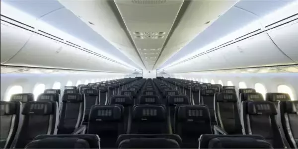 LCCの常識が変わる!? フルフラット＆無料Wi-Fi完備「ZIPAIR」を選ぶ “第3の客層”開拓の舞台裏