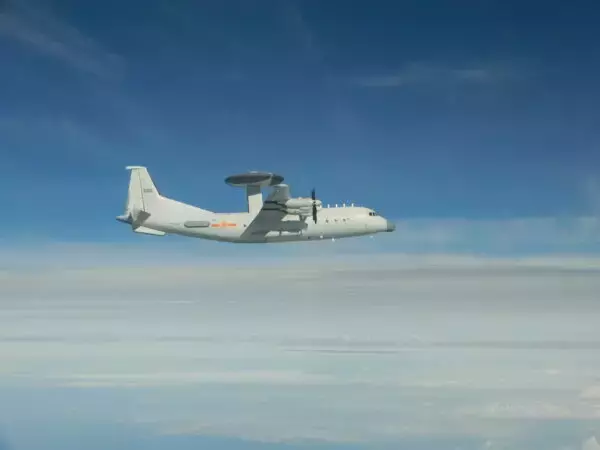 「東京上空から北京の敵機を撃墜できる!? 射程約2000km「米軍の未来のミサイル」が目指す“撃墜以外の目的” とは」の画像
