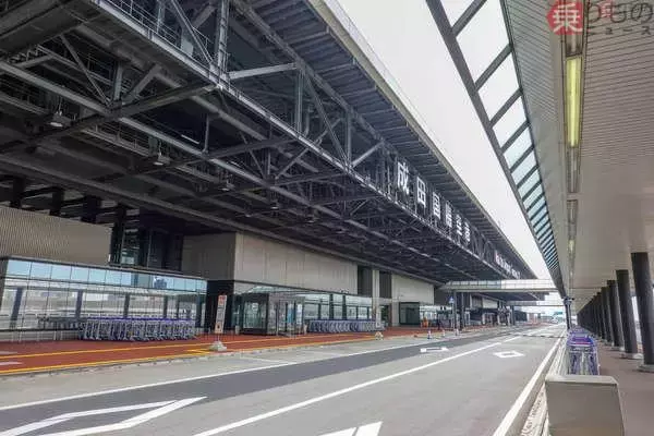 「え、別世界…!？」 成田空港「富裕層だけの秘密の入口」がリニューアル 何がスゴくなったのか？ 「国内線」も解禁