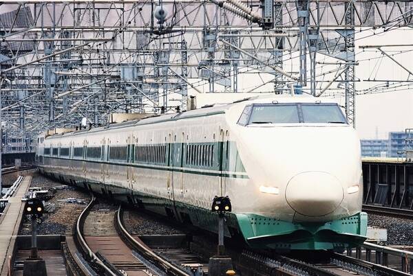白と緑の新幹線9年ぶり復活！ 東北・上越新幹線200系を振り返る 外も中も七変化