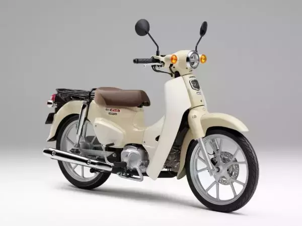 「「125ccバイク」に2種類あるって知ってた？ 2025年から始まった「新ルール」油断すると“無免許扱い”になるかも」の画像