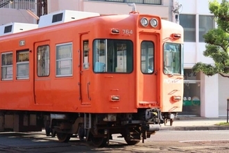 愛媛を走る「元京王電車」11月引退 最後の3本が“さよなら企画”でラストラン