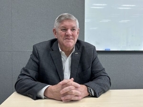 自衛隊の”次期練習機”を最新技術で支援！ 世界屈指の「航空機メンテ企業」トップを独占取材！（前編）