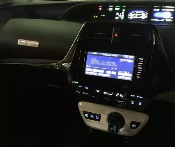 プロのドライバーは「眠気対策」どうしてるの？ 十分な睡眠・適度な仮眠・もう一つの要素とは？