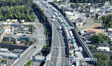 「圏央道ほんまに地獄」「内も外もアホみたいに渋滞」連日の“事故渋滞”に悲鳴！「50km 110分」もザラ!? NEXCOは“対策”打ち出す