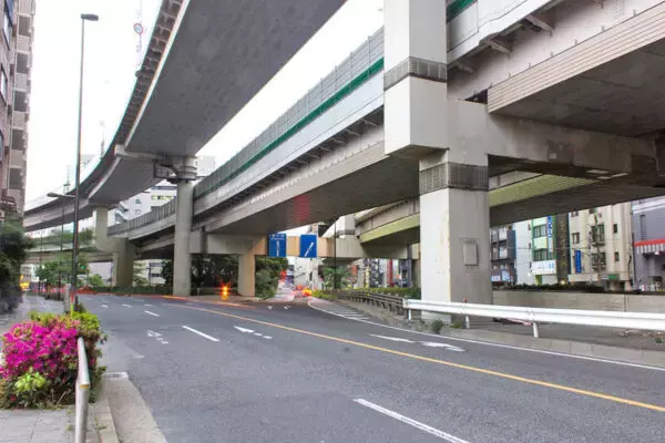 「エア暗渠」意外な構造 見えない川と交差する東京の環状道路