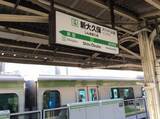「新大久保駅なぜ「発車ベル」のまま？ 発車メロディが採用されない理由とは」の画像1