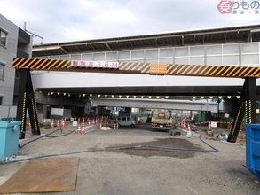 タワマン林立で激変の「下町ターミナル駅」がさらに進化!? 鉄道4路線と交差する「広い道」建設中！ ただ開通は延期に