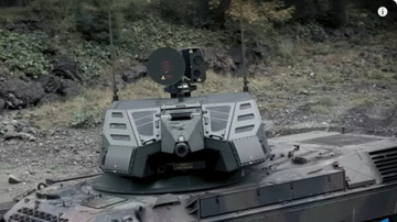 対空戦車「ゲパルト」の後継 ロシア軍のドローンを撃墜する瞬間を公開！ 砲身は1門だが連射速度は凄まじい？ ウクライナ軍への供給車両