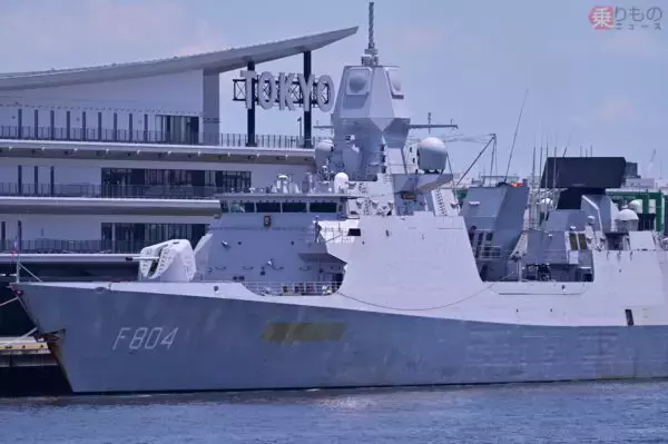 台湾海峡を抜け東京へ！ オランダ海軍の強力フリゲート「デ・ロイテル」が日本初寄港で示した“覚悟”