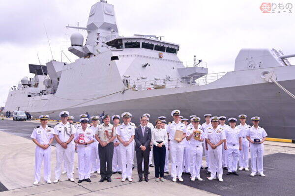 台湾海峡を抜け東京へ！ オランダ海軍の強力フリゲート「デ・ロイテル」が日本初寄港で示した“覚悟”