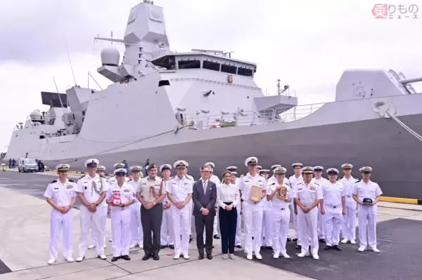 「台湾海峡を抜け東京へ！ オランダ海軍の強力フリゲート「デ・ロイテル」が日本初寄港で示した“覚悟”」の画像
