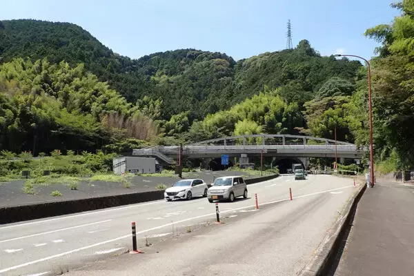 「峠の向こうも同じ“道の駅”です」市すら違う!? 珍奇「3つで一つの道の駅」攻略法 超人気おでんはどこで食える？