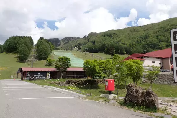 「関東にある「日本一高い道路トンネル」なぜ冬季閉鎖？ せっかくの“元有料道路” トンネル抜けたらちょっと納得… 雪なきゃ絶景ドライブコース」の画像