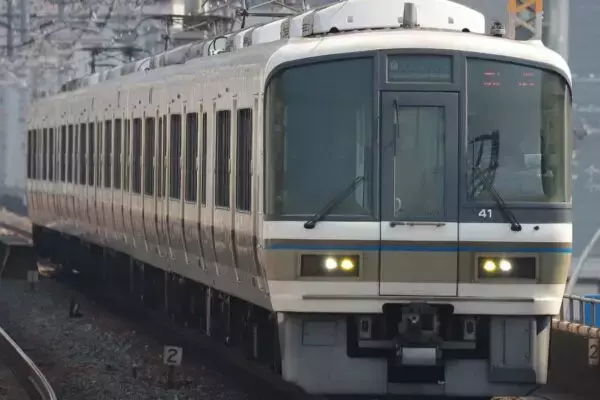 「のれんで区切った有料座席」が大幅増強！ 大阪環状線では“激増”に 「うれしート」本格化
