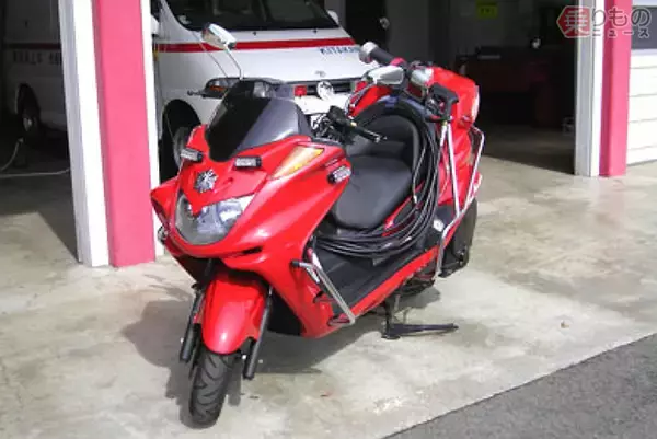 「「バイクは救急車ではない」を覆す 消防の歴史を変えた“東久留米のネイキッド赤バイ”」の画像