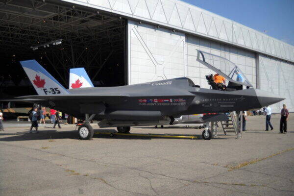 性能で劣る「グリペン」なぜ急浮上？ カナダの「F-35本命状態」を狂わせた“国民感情の悪化”とは