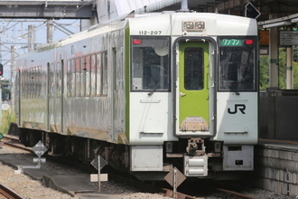 「あれは何？」JR八高線に「異色列車」が走行 沿線で注目集める