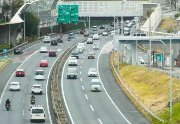 「厳罰化しろ！」怒りの声殺到！ NEXCOが公開した“あまりに悪質な運転”戦慄のシーン公開にSNS「呆れました」