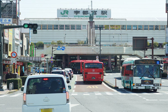 LRT好調の裏で「路線バスに大ナタ」平日140本減 宇都宮駅西口の路線バスが大規模ダイヤ改正 関東自動車