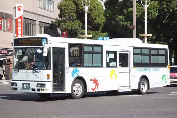 「すべて話そう…「バス停撤去しなさい！」勧告→撤去までの顚末 だから市内随一の観光地に「うちは停まらないことにした」」の画像