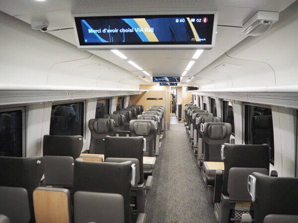 まるで日本の特急？「動力分散方式」にしか見えない「動力集中方式」の新型車、北米で大ヒットも「寒さに弱い」という課題