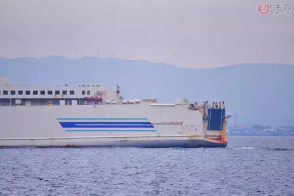 東京に現れた「謎の青白フェリー」じつは自衛隊向け！ 元「日本最速」の巨船 防衛省はどう使う？