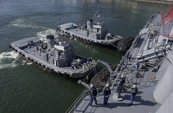 巨大な護衛艦も港ではちゃんと動けない!? 陰ながら海上の防衛を支えている船たちとは？