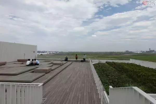 「羽田空港至近の「飛行機丸見え足湯」に行く 最も楽しめる時間や季節はいつ？」の画像