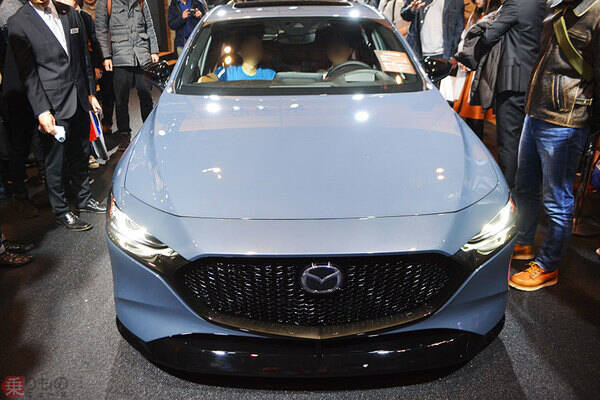 「赤いクルマ」人気減速のナゼ 勢い「一段落した感」 青に押される背景