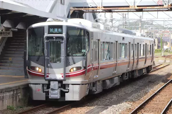 「七尾線に521系電車デビュー 従来車両の置き換え始まる JR西日本北陸地区でダイヤ修正」の画像
