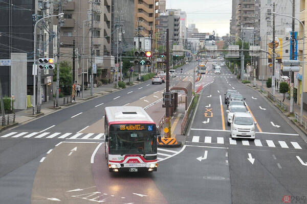 名古屋で導入予定ナシの連節バスが走ったワケ　もっとスゴイ車両を走らせる「SRT構想」とは？