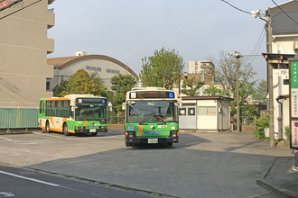 東京の「梅田」どんなとこ？ 下町の裏道ゆく都バス「草41」 終点は妙な位置に