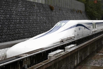 これが「未来の新幹線」か!? 客室が大進化した最新超電導リニア「L0系改良型試験車」