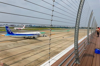 「日本一飛行機近い」はホント？ 大変貌「福岡空港展望デッキ」どうなったか確かめる