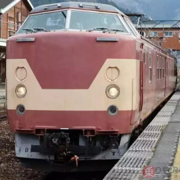「国鉄特急そっくり!? JR西日本の激レア電車「443系」 京都鉄博に顔を出す」の画像
