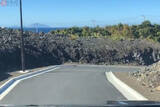 「噴火の溶岩流で集落ごと呑み込まれた道路 37年ぶり復旧 東京・三宅島」の画像1